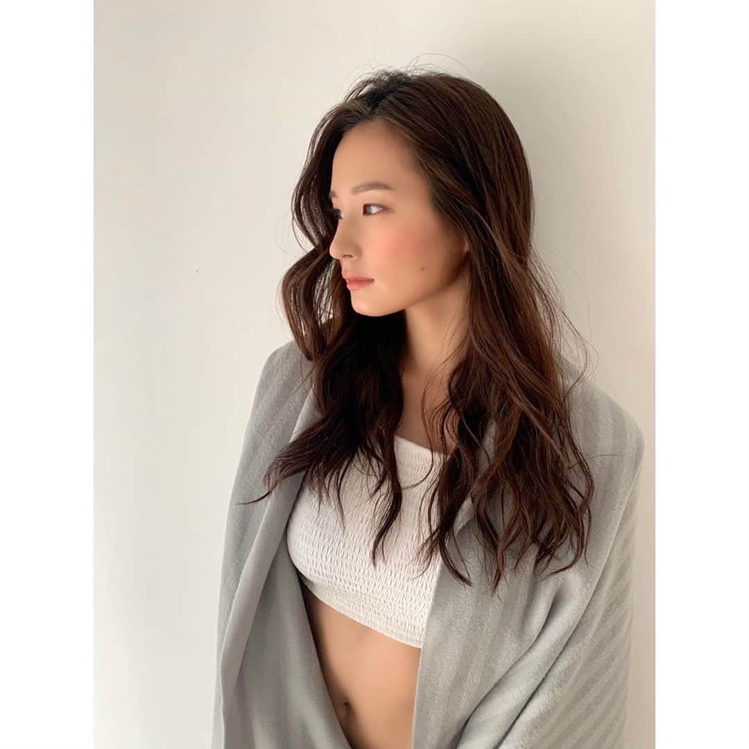 清瀬汐希さんのインスタグラム写真 - (清瀬汐希Instagram)「. . . 今日は #MSJ2020 の レッスン・取材・ドレスやヒール選び いろいろしてきました🙏🏻✨ . ウォーキング・メイクの先生に ご指導いただいてとても勉強になる濃い1日でした✨ 2,3枚目はあげ忘れちゃった前回のレッスン😊 メンタルトレーニングも大事。 大会ではウォーキングやポージングだけじゃないので 何から何まで教えてもらって 先生たちと一緒にステップアップしていきます🌟 . 大会まであと19日。 一日一日、一時間一時間を無駄にしないように 自分と向き合いながら頑張ります！ . . . #msj #msj2020  #misssupranationaljapan  #misssupranationaljapan2020  #モデル #京都代表 #清瀬汐希  #kyoto #京都」9月3日 23時15分 - yuki_kiyose_