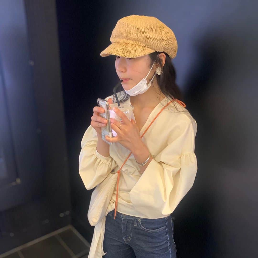 斎藤なりのインスタグラム：「こんばんわ、今日も聴いてね🪐  #となりのラジオ」