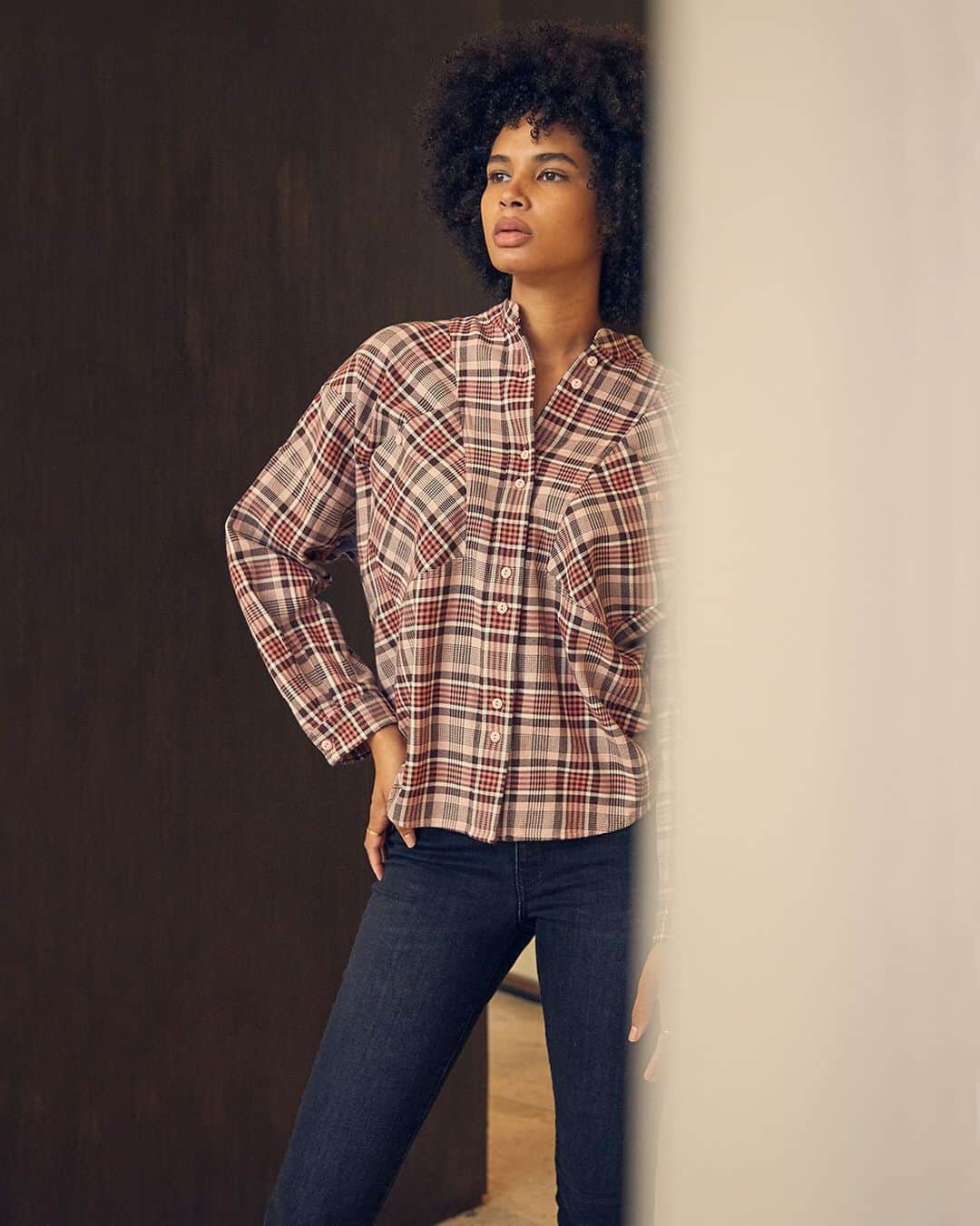 カレントエリオットのインスタグラム：「mad for mixed plaid / your new favorite button-down is in the link in our bio」