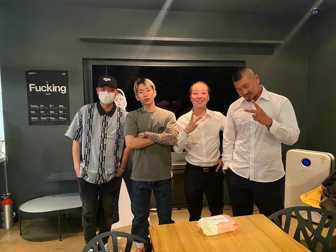 Paloaltoのインスタグラム：「넉살아 미안하게됐다..」