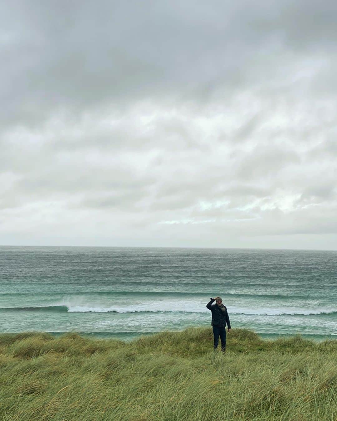 ギャランス・ドレのインスタグラム：「Yesterday at the beach. Beauty. Beauty and piercing winds, rain, and the occasional rainbow. Aye, Scotland!」