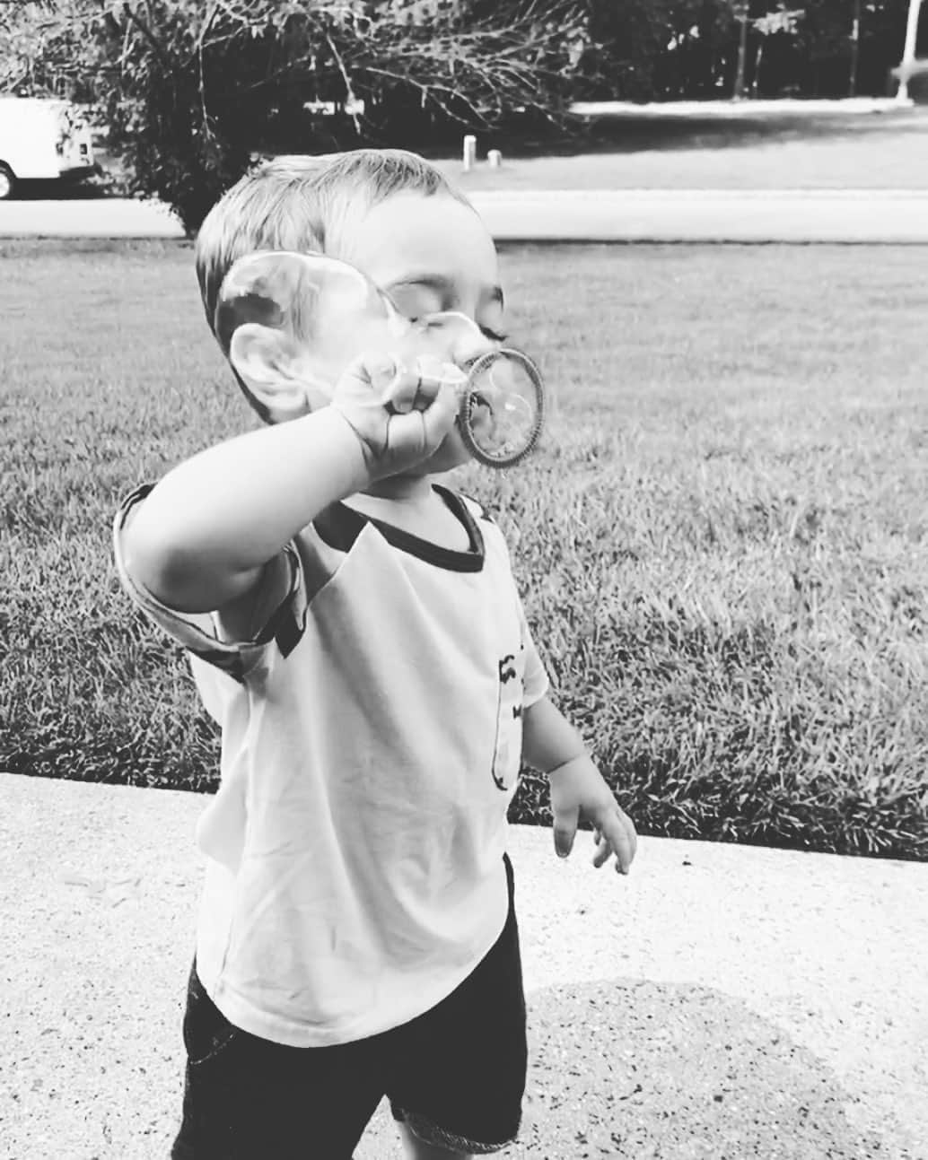 ディーナ・ニコール・コルテーゼのインスタグラム：「Never let anyone burst your bubble little one 💙💙」