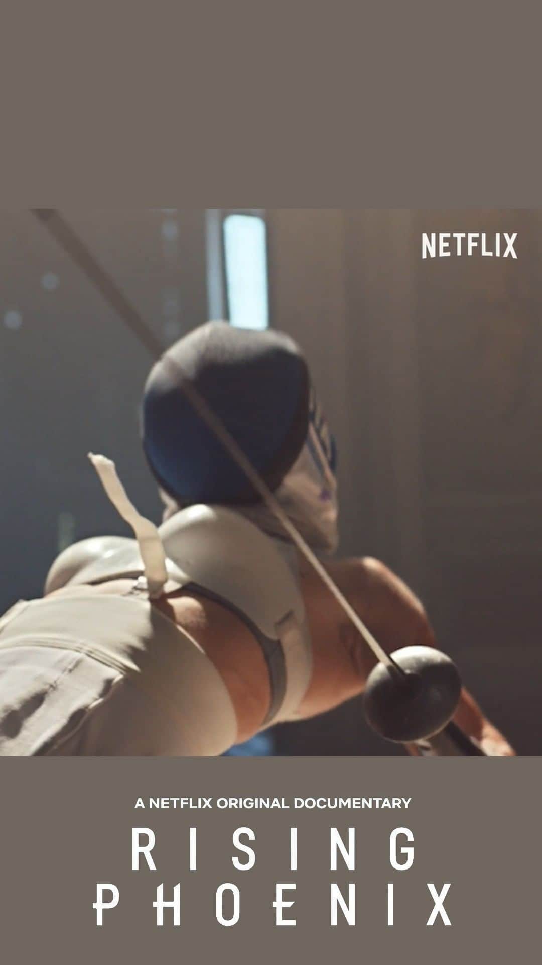 のインスタグラム：「È stato un onore per me aver conosciuto il Principe Harry e aver saputo che anche lui è dalla nostra parte 🦾😊 Ecco un piccolo estratto della nostra chiacchierata. #RisingPhoenix @netflix @netflixfilm @htyt.stories」