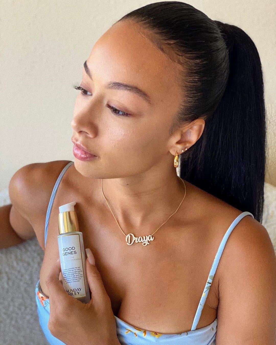 Draya Micheleさんのインスタグラム写真 - (Draya MicheleInstagram)「One of the reasons I ❤ #GoodGenes by @sundayriley is because it is for ALL skin types, even sensitive. It is also effective and inclusive, working for all ethnicities. It gives me that good-girl glow that I love, too! Shop it now @sephora! PS: There are so many other reasons to love Good Genes, too! Head to @misterpreda to hear another! #SundayRileyPartner」9月4日 2時03分 - drayamichele