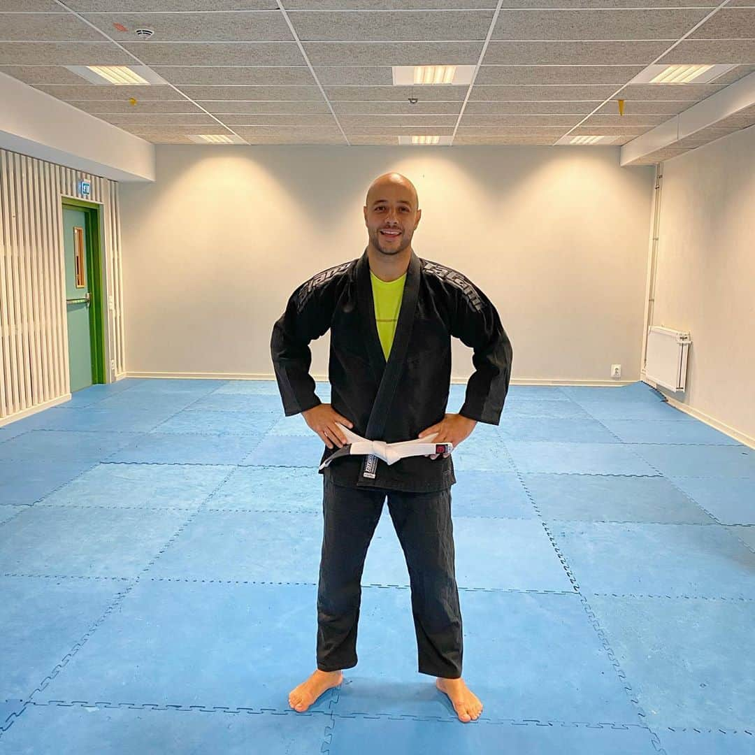 マヘル・ザインさんのインスタグラム写真 - (マヘル・ザインInstagram)「Time to do some #bjj 💪🏼😀」9月4日 2時13分 - maherzainofficial