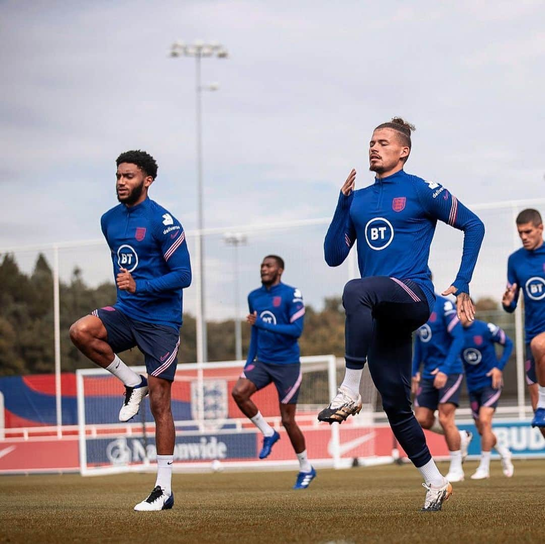 ジョー・ゴメスさんのインスタグラム写真 - (ジョー・ゴメスInstagram)「Nice to be back with @england & battling with @ingstagram10 ❤️」9月4日 2時34分 - joegomez5