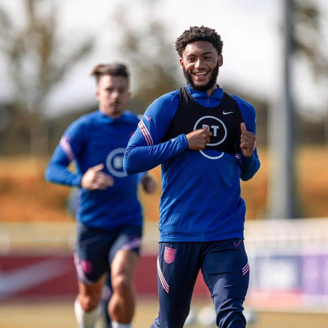 ジョー・ゴメスさんのインスタグラム写真 - (ジョー・ゴメスInstagram)「Nice to be back with @england & battling with @ingstagram10 ❤️」9月4日 2時34分 - joegomez5