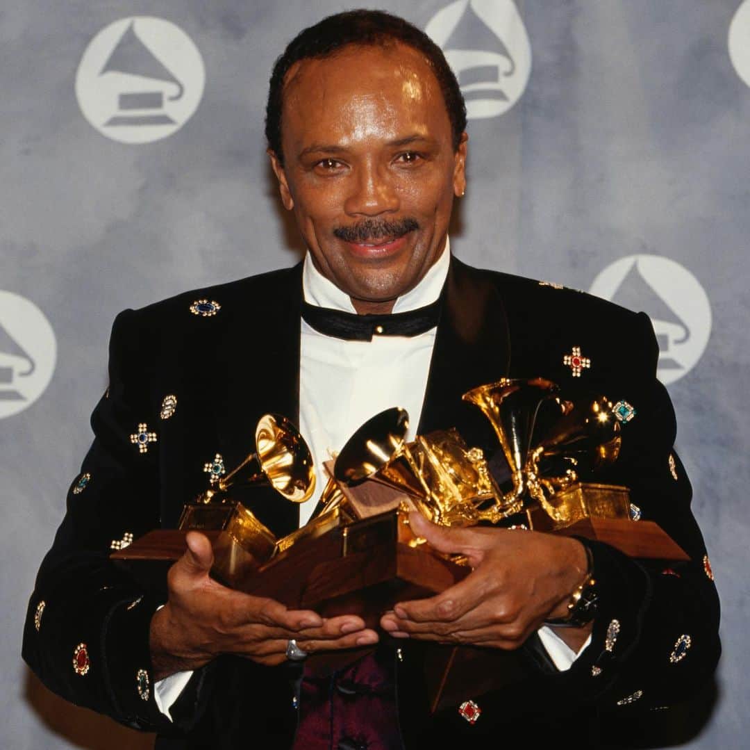 The GRAMMYsさんのインスタグラム写真 - (The GRAMMYsInstagram)「As part of our commitment to evolve hand-in-hand with membership, Black Music Collective will serve as a space for members to speak openly about new and emerging opportunities in Black #music across all genres and identify ways to drive more #representation.⁣ ⁣ @QuincyJones, Jeffrey Harleston, Jimmy Jam (@flytetymejam), Debra Lee (@iamdebralee), @JohnLegend, and Sylvia Rhone (@iamsylviarhone) will serve as honorary chairs of the BMC. A distinguished leadership committee will be confirmed in the coming weeks and will work in sync with the honorary chairs to propel the collective's mission. ⁣ ⁣ Recording Academy Trustee Riggs Morales (@riggysmallz) and Washington, D.C., Chapter Executive Director @JerielJohnson_ will lead the initiative internally.」9月4日 2時44分 - recordingacademy