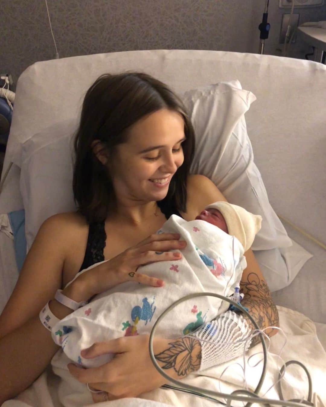 Acacia Brinleyさんのインスタグラム写真 - (Acacia BrinleyInstagram)「1st day - 1st year - 2nd year 🥺  Happy Birthday to THE most special human I have ever met. There is a strong force inside of you that draws everyone in. You know how to touch peoples hearts in ways they’ve never felt before. You are truly impeccable my sweet Rosie 🥰 my hero.」9月4日 3時04分 - acaciakersey
