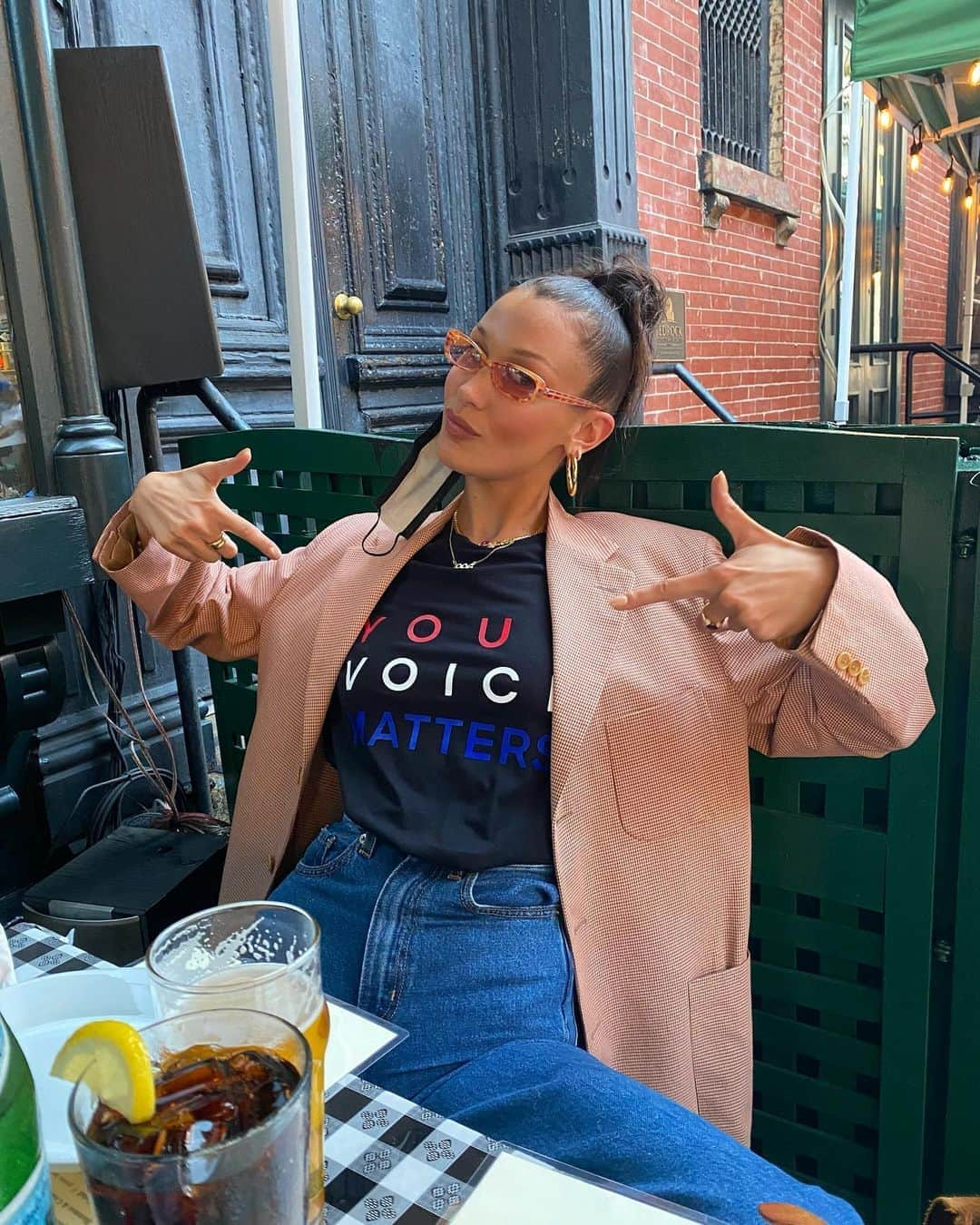 ベラ・ハディッドさんのインスタグラム写真 - (ベラ・ハディッドInstagram)「a PSA after work lastnight on my block ... Shouting from the rooftops....with all the oxygen in my lungs... YOUR VOTE MATTERS!!!! 🗳🇺🇸🙏🏽✨ don’t forget to register and vote .. Over 17 million new voters and its up to us to change the narrative of America as we know it. Change is now !!!! VOTE !!!!!! 💙💙💙💙💙💙💙I am voting for humanity ... what are you voting for ? @michaelkors tee shirt 👚」9月4日 3時08分 - bellahadid