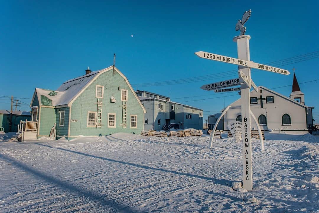 National Geographic Travelさんのインスタグラム写真 - (National Geographic TravelInstagram)「Photo by @estherhorvath  Utqiaġvik is the northernmost city of the United States. I visited Utqiaġvik during an Arctic Ocean science expedition and spent almost two weeks there. It was the end of winter and beginning of the springtime in March, with the most beautiful light and colors. This is my favorite time in the Arctic. Please follow @estherhorvath for polar stories.」9月4日 13時09分 - natgeotravel
