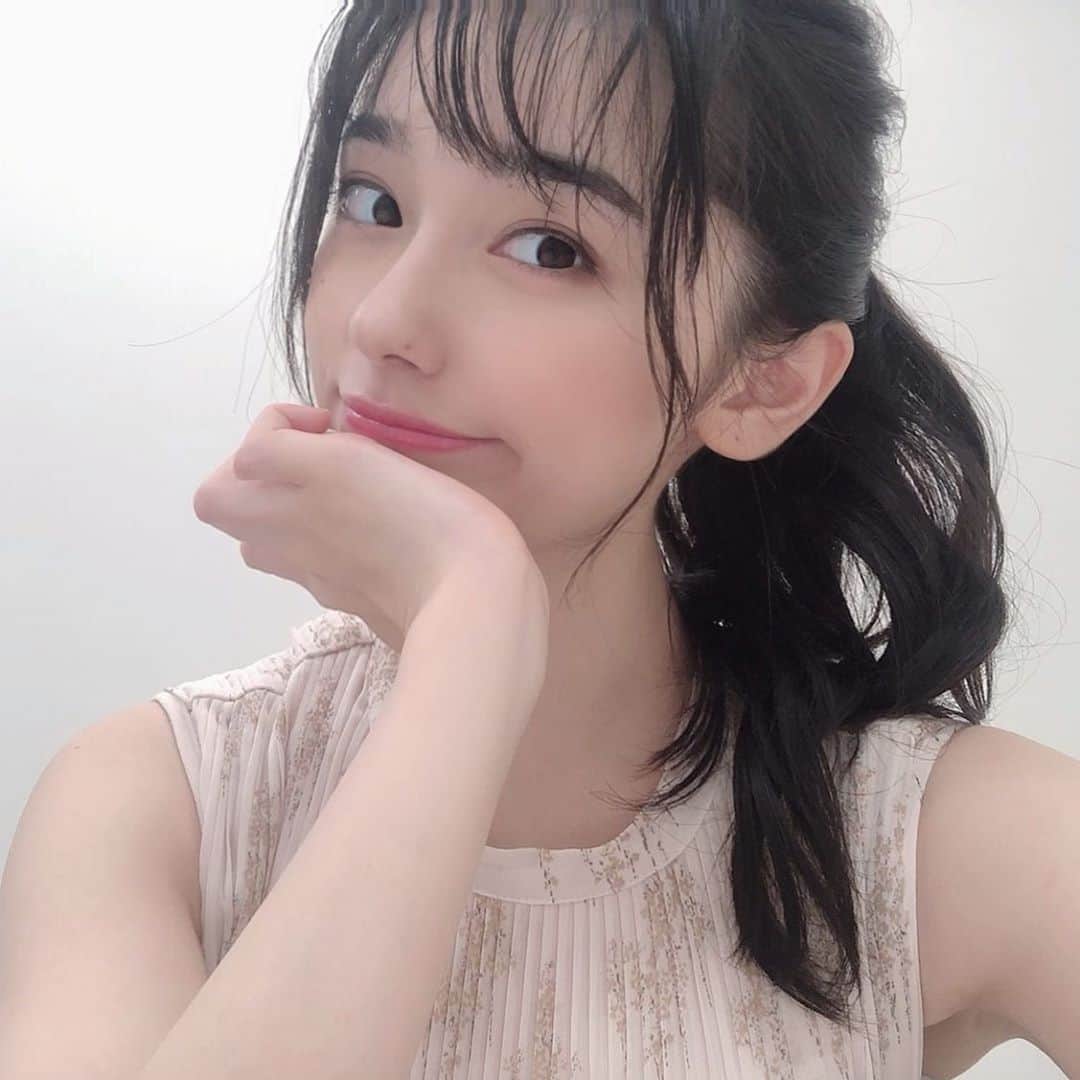 のインスタグラム：「前回の 「行列のできる相談所」 メドウズ舞良さん役で出演をさせていただいていました☀️😂 ・ ・ ・ ・ ・ ・ ・ ・ ・ ・ ・ ・ ・ ・ ・ ・ ・ ・ ・ ・ ・ ・ ・ ・ ・ ・ ・ #行列のできる法律相談所 #メドウズ舞良 さん#ポニーテール #ポニテアレンジ」