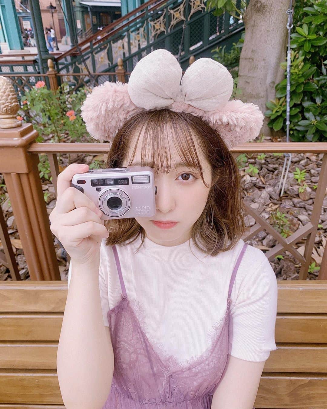 前田美里のインスタグラム：「現像するの楽しみ。 . . #ディズニー #ディズニーシー #シェリーメイ #ダッフィー #双子コーデ #disney #disneysea #ノスタルジック #女子力 #自撮り  #film #pentaxespio120mi #film_jp #photo #summer #selfie #ファインダー越しの私の世界 #写真好きな人と繋がりたい #ヲタク #欅坂46 #日向坂46 #フォロワー募集中 #costume #japanesegirl #follow #followme #좋아요 #팔로우미 #팔로미 #오오티디」