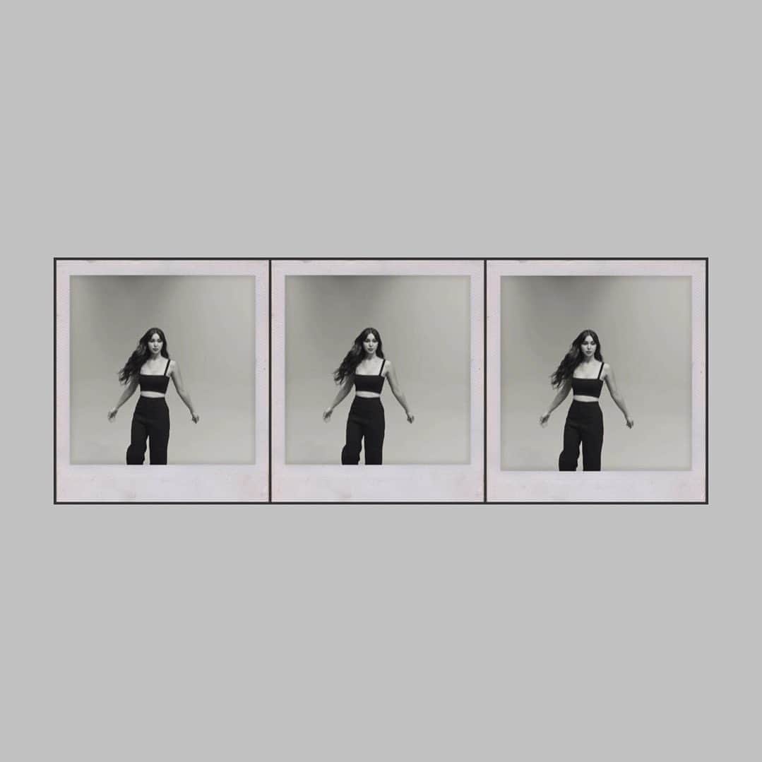 ジュリア バレットのインスタグラム：「blessings & polaroids」