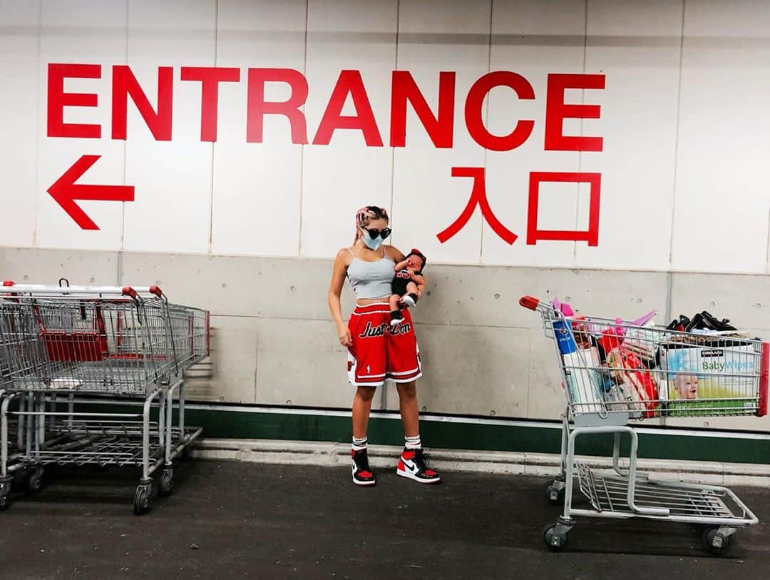 miniさんのインスタグラム写真 - (miniInstagram)「LINK COORDINATE🏀🐃❤️👶🏽👩🏼 @chicagobulls  SHOPPING by @costco  #chicagobulls #bulls #linkcoordinate #baby #chicagobullsbaby #basketball #babygirl #jordan #babyjordan #costco #ootd #ベビー #生後2ヶ月 #リンクコーデ #親子コーデ #親子リンクコーデ #コストコ #miniariel」9月4日 14時17分 - mini.stagram