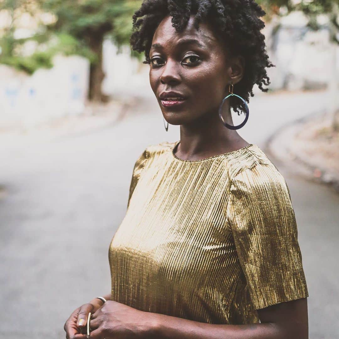 のインスタグラム：「Our Sounds section in @AphroChic Magazine is a focus on Black musicians. We’ve featured some incredible artists and even hosted some live performances here on IG Live, including a special performance by @njoachim.」
