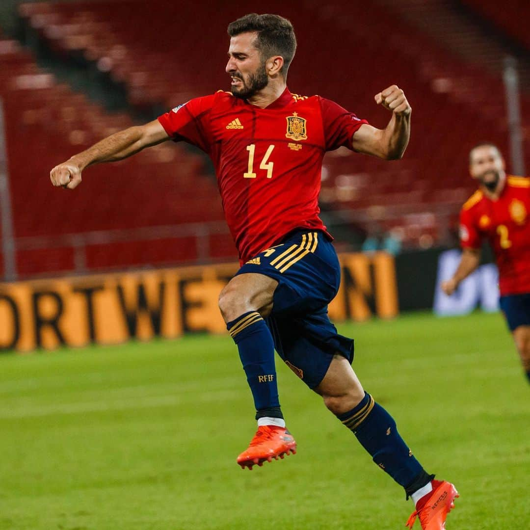 ホセ・ルイス・ガヤのインスタグラム：「Luchamos hasta el final !!! Vamos @sefutbol 🇪🇸💪🏻」