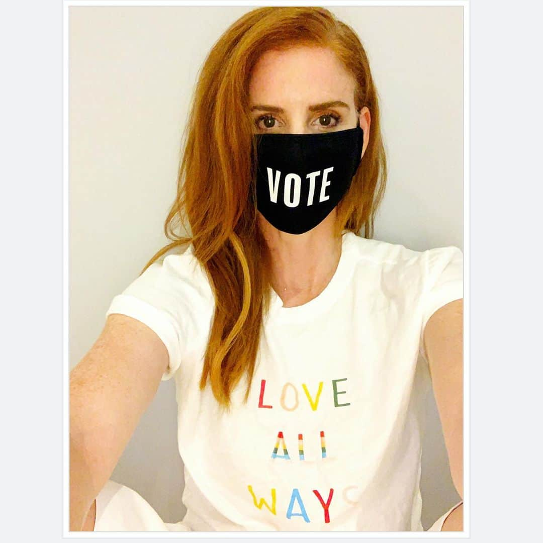 サラ・ラファティさんのインスタグラム写真 - (サラ・ラファティInstagram)「Hi Friends. It’s time to #Vote and be heard. Go to @whenweallvote and join the movement by learning how to get registered and ready to vote. It’s time to make YOUR voting plan. Link in bio.  Want a Vote mask of your own? @bloomingdales is donating a portion of the proceeds to supporting #WWAV’s mission. Tell your friends! Tell ten friends! Make sure ALL your friend are registered! We have 60 days to the election. Let’s get out the vote.」9月4日 7時22分 - iamsarahgrafferty