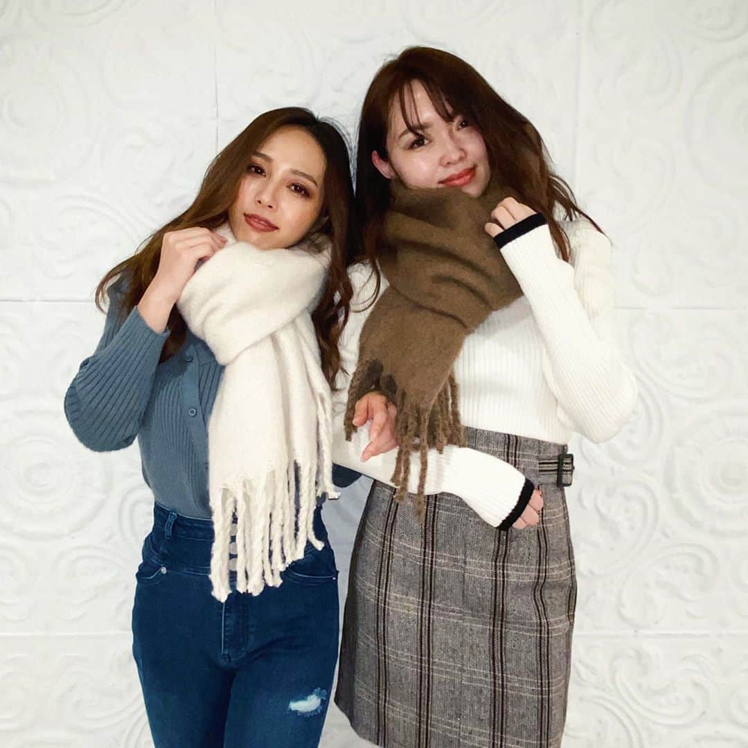 のインスタグラム：「. 本日からLIPSERVICE 北千住ルミネ店オープン‼️ . オープンに伴い ノベルティ¥20,000以上で 「マフラー」プレゼント🎁 . 数量限定となりますので お早めのご来店をオススメ致します🙏🏼✨ . #lipservice #lip_official #ootd #fashion #code #ノベルティ #マフラー #北千住ルミネ #リップサービス #autmn #秋 #秋コーデ」