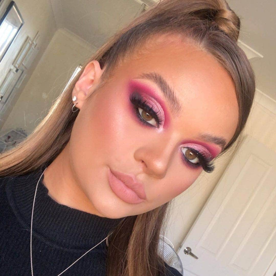NYX Cosmeticsさんのインスタグラム写真 - (NYX CosmeticsInstagram)「@makeupwithlaceyy completes this pretty in pink #cutcrease with our Soft Matte Lip Cream in 'London' 💖💋 • #nyxcosmetics #nyxprofessionalmakeup #crueltyfreebeauty」9月4日 8時59分 - nyxcosmetics