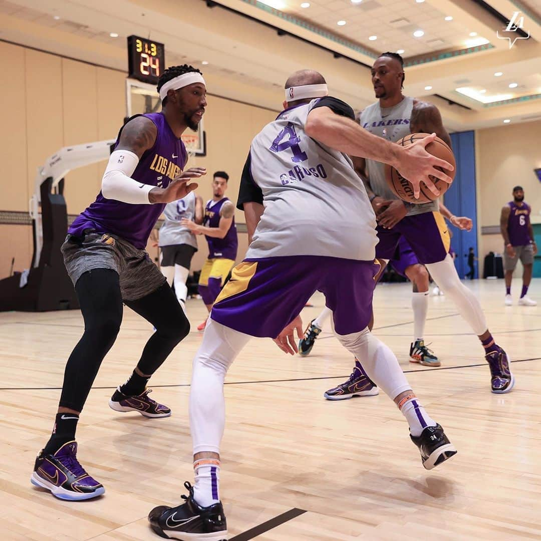 Los Angeles Lakersさんのインスタグラム写真 - (Los Angeles LakersInstagram)「Preparation 😤 #LakeShow」9月4日 9時12分 - lakers