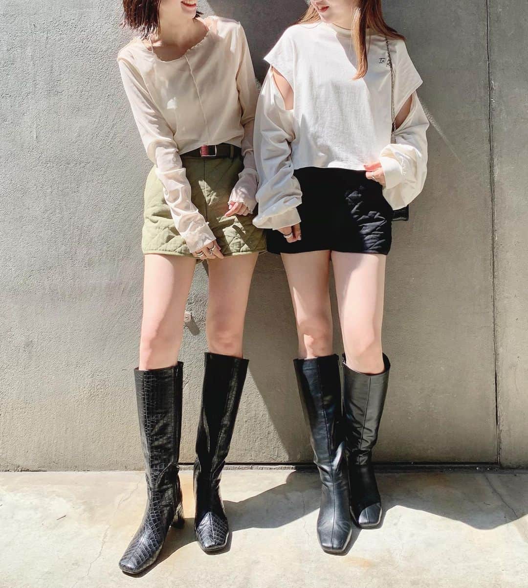 mina hinokuchiのインスタグラム：「. @atsukoo12 さんとリンクコーデ☀︎ この秋私たちはミリタリーな気分♪♪ . 昨日はお店にも沢山ブーツ入荷してます♡ クロコとレザーのロングブーツは絶対ほしい、、😳✨ . . #whoswhochico #salonbychico #フーズフーチコ　#ロングブーツ　#ミリタリーコーデ #リンクコーデ」