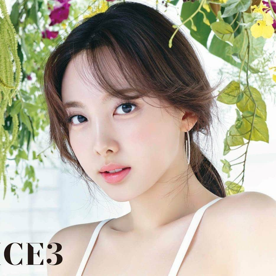 ナヨンさんのインスタグラム写真 - (ナヨンInstagram)「♪ 🤍🤍🤍🤍🤍🤍🤍🤍🤍 © TWICE ↬#Nayeon #TWICE #나연 #트와이스 ♡」9月4日 9時27分 - twnayeon