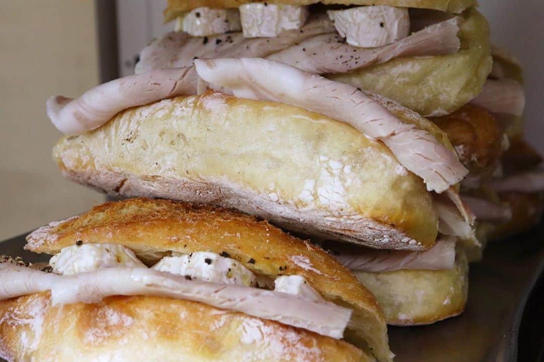 丘の上のパン屋 のグルメインスタ