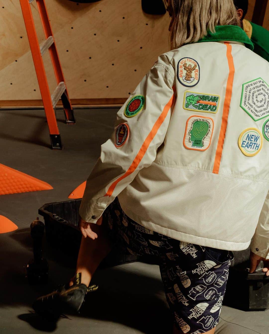 THE NORTH FACE JAPANさんのインスタグラム写真 - (THE NORTH FACE JAPANInstagram)「Brain DeadとThe North Faceのコラボレーションアイテムを、9月4日(金)11:00よりGoldwin Web Storeにて抽選販売致します。  詳細は以下のURLよりご確認ください。 https://www.goldwin.co.jp/ap/s/s?rows=80&sort=fsdt+desc,rk+desc&fq=bd:GDW01&fq=tags:20SS_TNF_BD&pi3=5932&fq=bd:GDW01  @wearebraindead × @thenorthfacejp」9月4日 11時11分 - thenorthfacejp