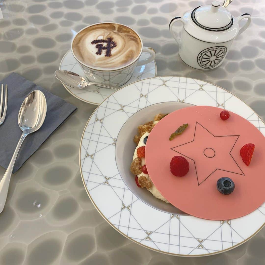 笹井千織さんのインスタグラム写真 - (笹井千織Instagram)「Café Dior by Pierre Hermé」9月4日 11時28分 - chiwori___