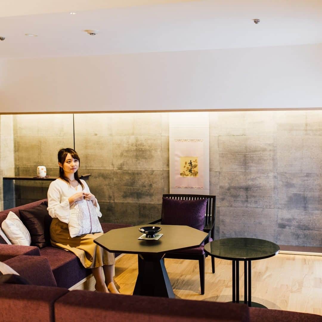 東急ホテルズさんのインスタグラム写真 - (東急ホテルズInstagram)「「洗練されたモダンな和」をコンセプトにした客室。  古都の風情あふれる京都東急ホテルで、ゆったりと落ち着いた時間をお過ごしいただけます。  #京都東急ホテル #京都 #京都旅⾏ #京都観光 #京都カフェ #kyoutotokyuhotel #kyoto #kyototrip #kyotojapan #kyotocafe #kimono  #東急ホテルズ #tokyuhotels﻿ #ホテル #旅 #旅行 #hotel #travel﻿ #travelgram #instatravel #ig_japan﻿ #traveler #traveling #japantravel﻿ #genic_travel #travelphotography﻿ #traveljapan #japantravelphoto」9月4日 11時30分 - tokyuhotels