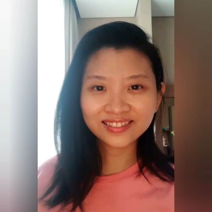 デビー・スサントのインスタグラム：「Iseng doank jangan di bully yak 🤣🤪✌」