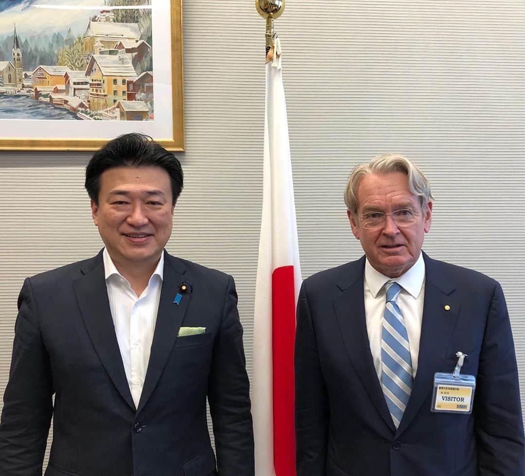 木原稔のインスタグラム：「在日本オーストラリア大使館のコート大使と意見交換しました🇦🇺」