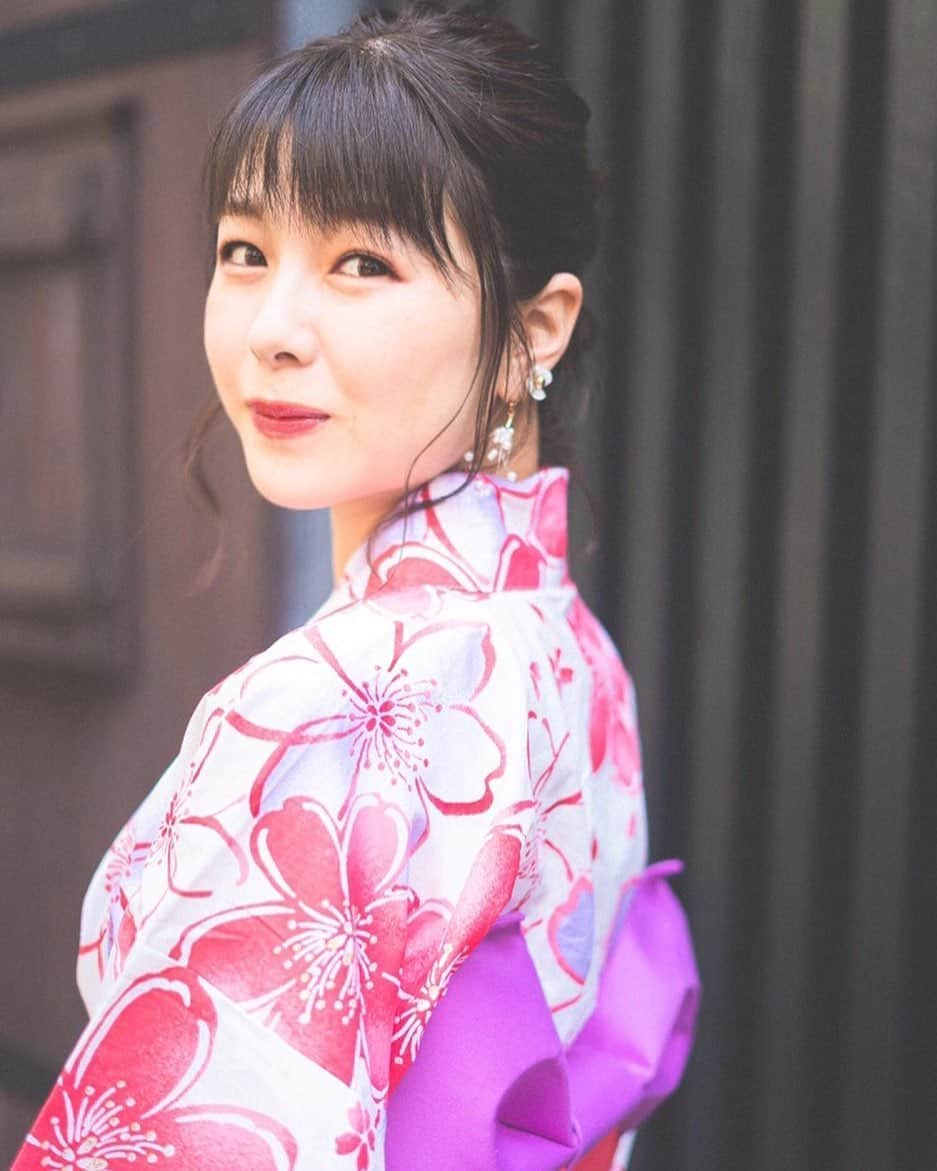 のインスタグラム：「﻿ ﻿ ﻿ 🌱浴衣👒﻿ ・﻿ ♡﻿ ・﻿ 浴衣を着て撮影しました🥺﻿ 浴衣を着る機会無いと思っていたので﻿ とっても嬉しかったです🌷﻿ ・﻿ ♡﻿ ・﻿ ♡﻿ ・﻿ #浴衣﻿ #浴衣ヘア﻿ #浴衣ヘアアレンジ  #浴衣女子 #浴衣撮影﻿ #撮影﻿ #上野﻿ #商店街﻿ #お団子﻿ #夏﻿ #中西香菜」