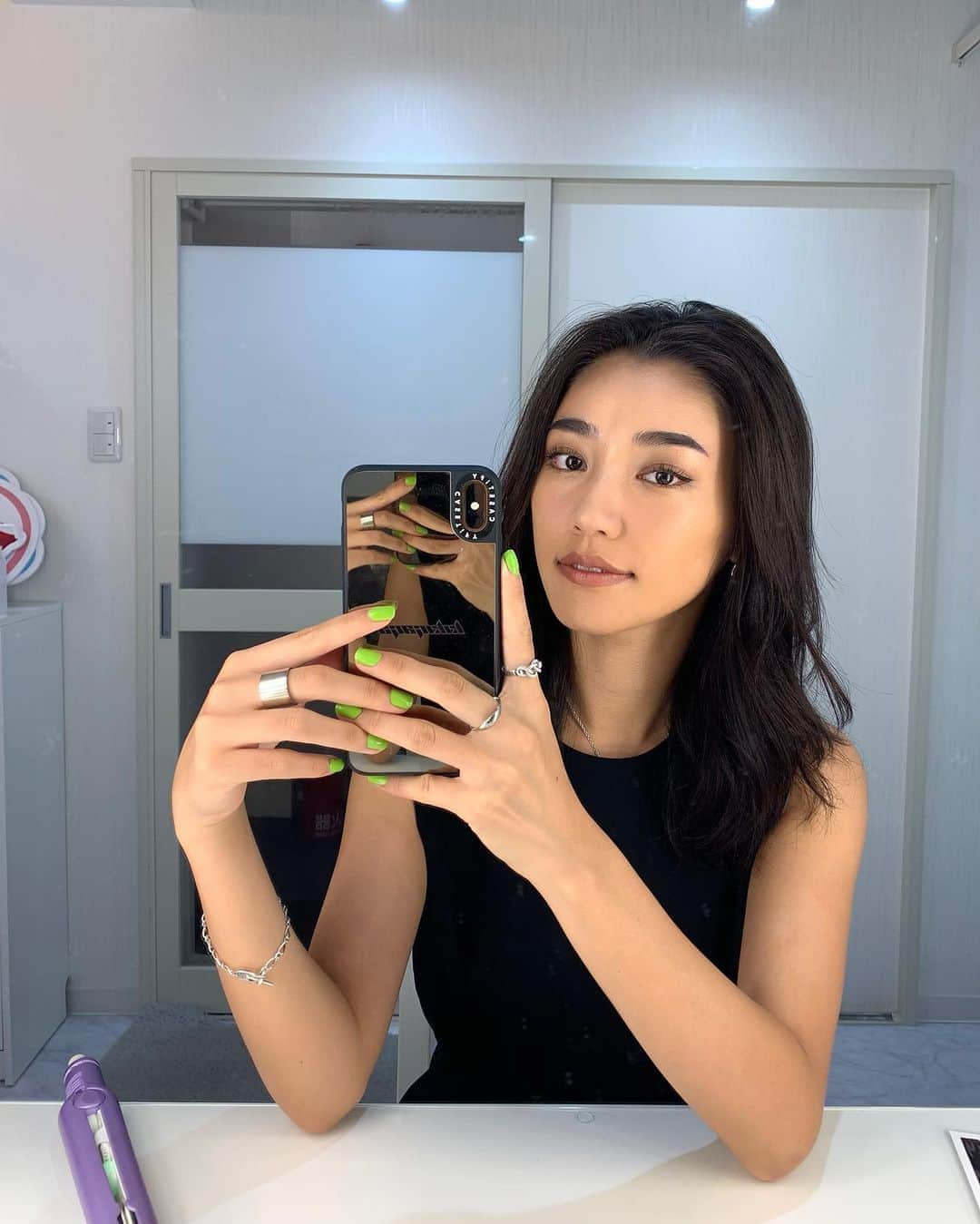 松本優のインスタグラム：「. . 枝豆ネイルカラーがかわいい💚 . ホワイトニングとハイフはここ @whitening_lounge_happica_ebisu  詳しくは見てね⬆️ . . みんなの最近ハマってること教えて😳 新しく何か始めたいねんなあ🌼」