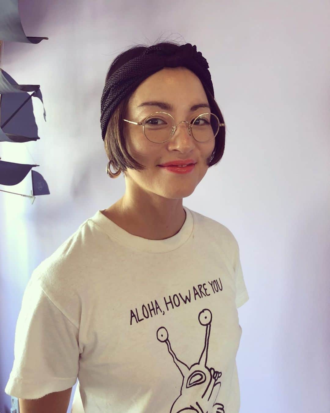 桃生亜希子のインスタグラム：「照れてる。  こんにちは！ 　今、新しいホームページを作っていて、9月9日にオープン予定です。  　これから私がやりたいことや、みんなと話したいテーマなどを10日22時～、進行役になってくれる心友、未来ちゃん　@miku525 と、インスタライブでお話したいと思います。  　今後、小人数で対面のトークセッションなどもやりたいなぁと思っているので、 どんなテーマが皆さん興味があるのか、どんな質問があるのか、その時に教えてもらえると嬉しいです。 　 　よかったら、覗いてみてください！😊❤️🙏  #alohahowareyou」