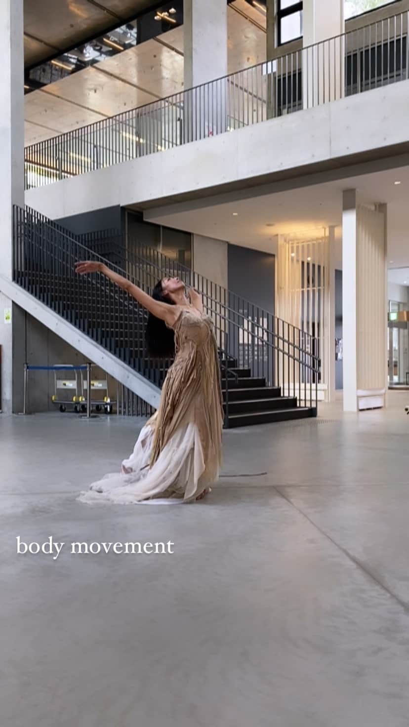 ARAKI SHIROのインスタグラム：「#ARAKISHIRO#FUKUOKA#costume#dancer#contemporarydance#福岡#ダンサー#ポートレート#コスチューム#衣装#アラキシロウ」