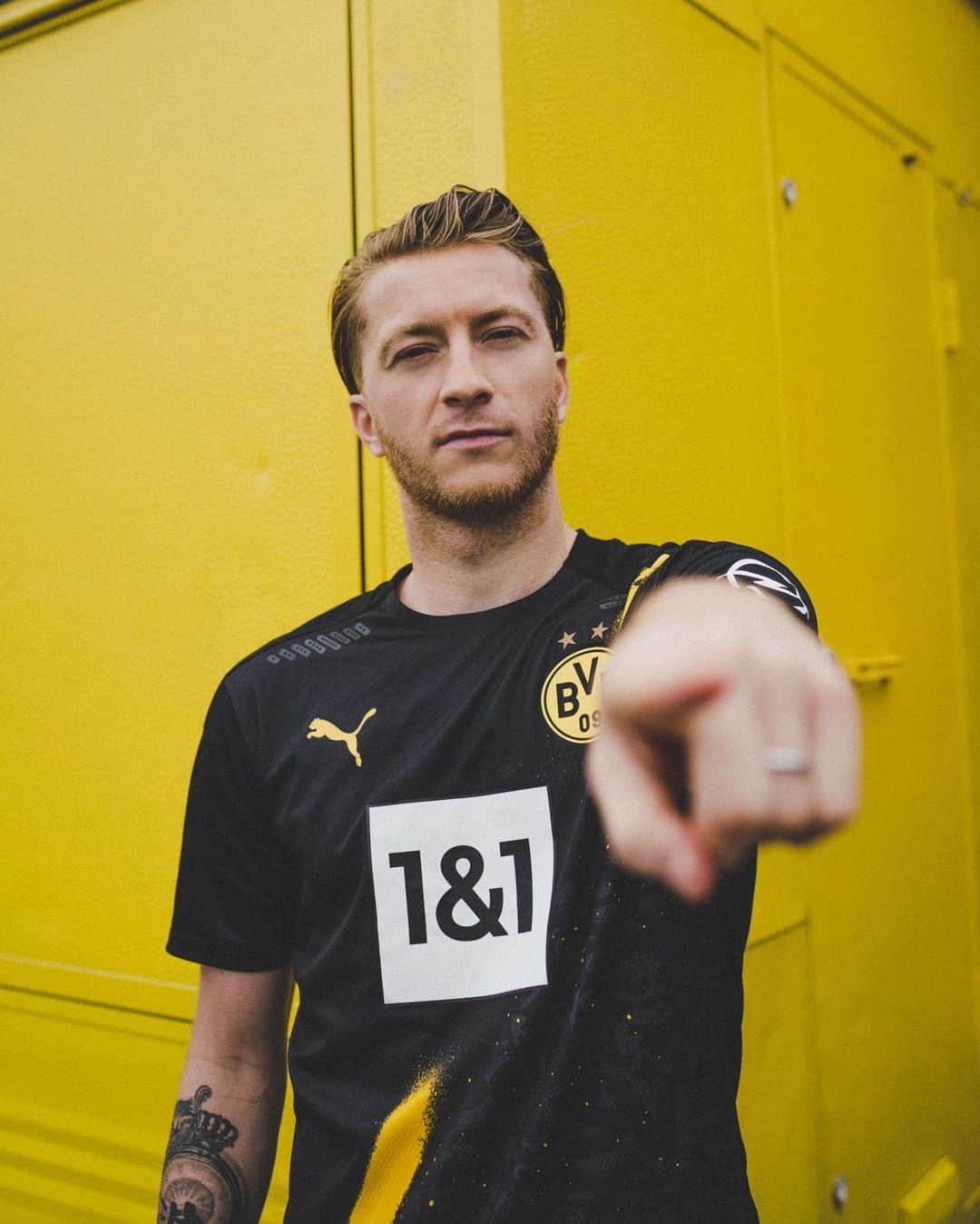 マルコ・ロイスのインスタグラム：「THIS IS DORTMUND.  New @PUMA x @BVB09 Away Kit.  #bvb #pumafootball」