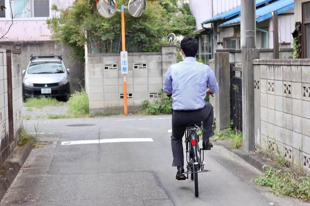 中曽根 康隆さんのインスタグラム写真 - (中曽根 康隆Instagram)「今日は自転車で町内まわり。狭い範囲を全件廻る時はこれが1番！一緒に廻ってくれる自治会長や、自宅壁に何枚もポスターを貼ってくれる88歳のおばあちゃんに感謝！お昼に大川屋本店さんで食べた美味しいお蕎麦とソースカツ丼でお腹いっぱいになったけど、🚴‍♂️のお陰で消化されました^_^」9月4日 22時11分 - yasutaka_nakasone