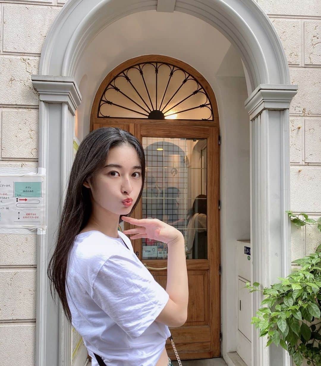 西山なずなのインスタグラム：「😚」