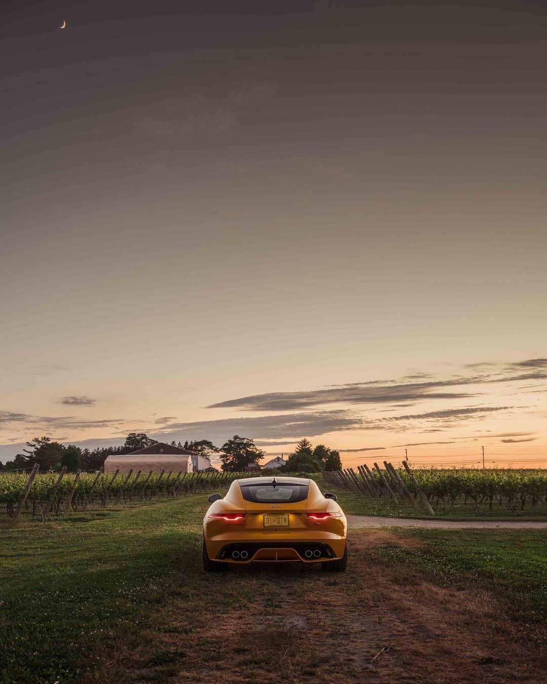 Jaguarさんのインスタグラム写真 - (JaguarInstagram)「Partly cloudy with a 100% chance of thrills.   #Jaguar #FTYPE #Coupé #Luxury #Premium #Exclusive #Performance #Sport #SportsCar #CarsofInstagram #InstaCar #RhodeIsland #NewEngland #USA」9月4日 22時17分 - jaguar