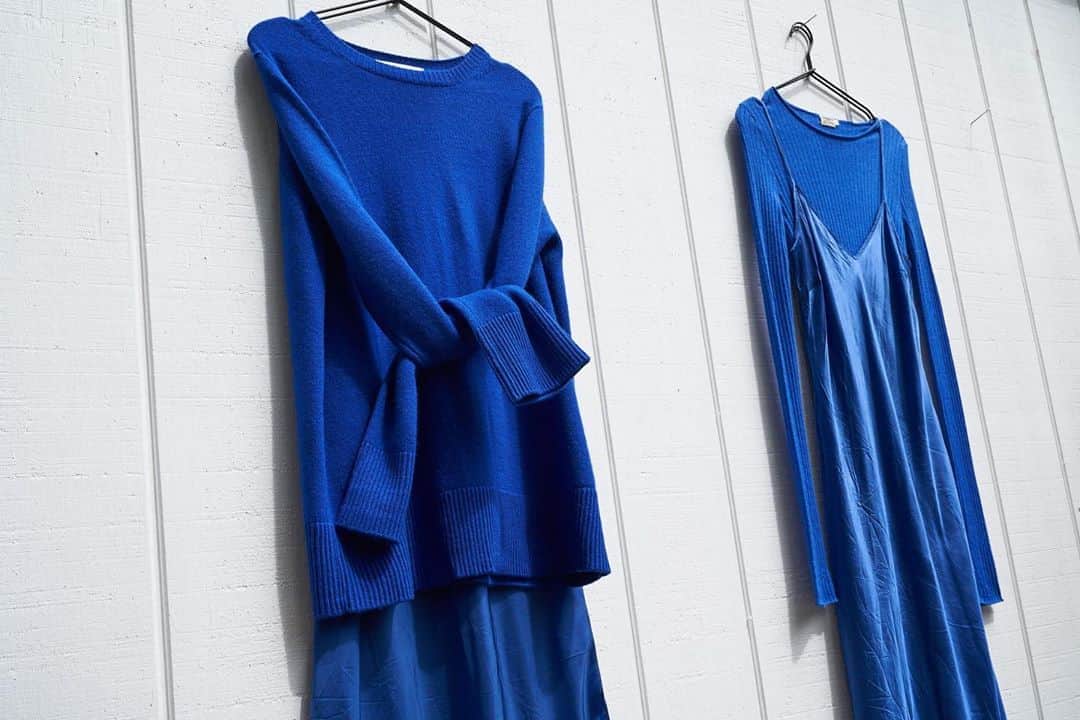 のインスタグラム：「The Blues. New cashmere jumpers for fall.   #jporganic #organicbyjohnpatrick #classicblue #pantoneclassicblue #cashmere #cashmerejumper #biasslip #cupro #slipdress」