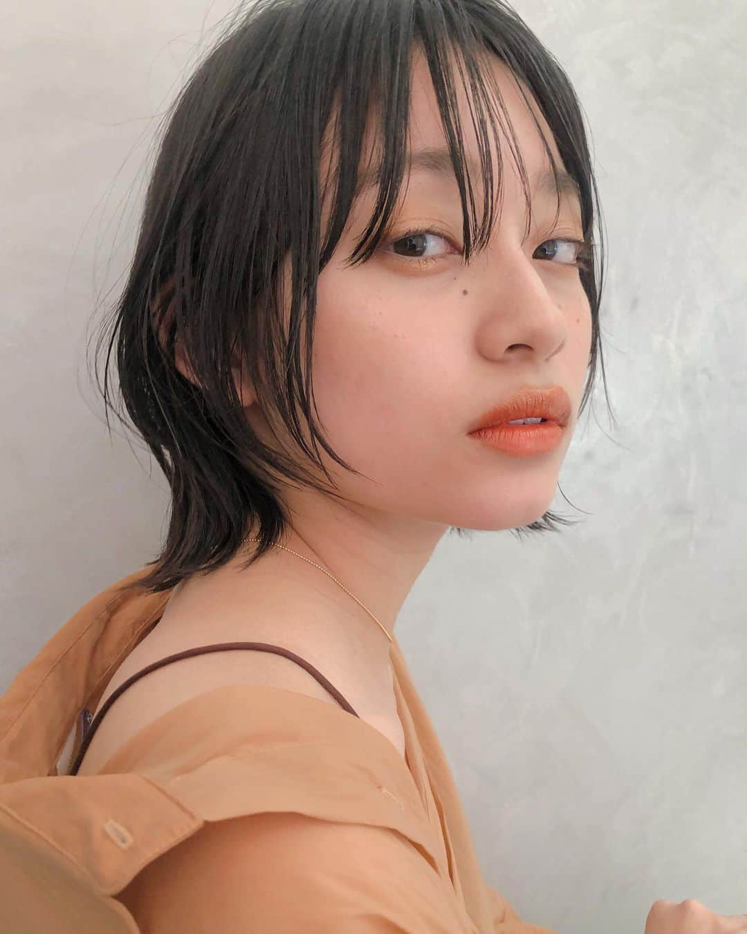 野々口祐子さんのインスタグラム写真 - (野々口祐子Instagram)「ウルフボブ🧡 ボブに飽きたら顔まわりにレイヤーを☺️  エルガール @ellegirl_jp にて掲載中〰️  #nono_hair #nono_make #syan_tokyo」9月4日 22時45分 - yuko_nono