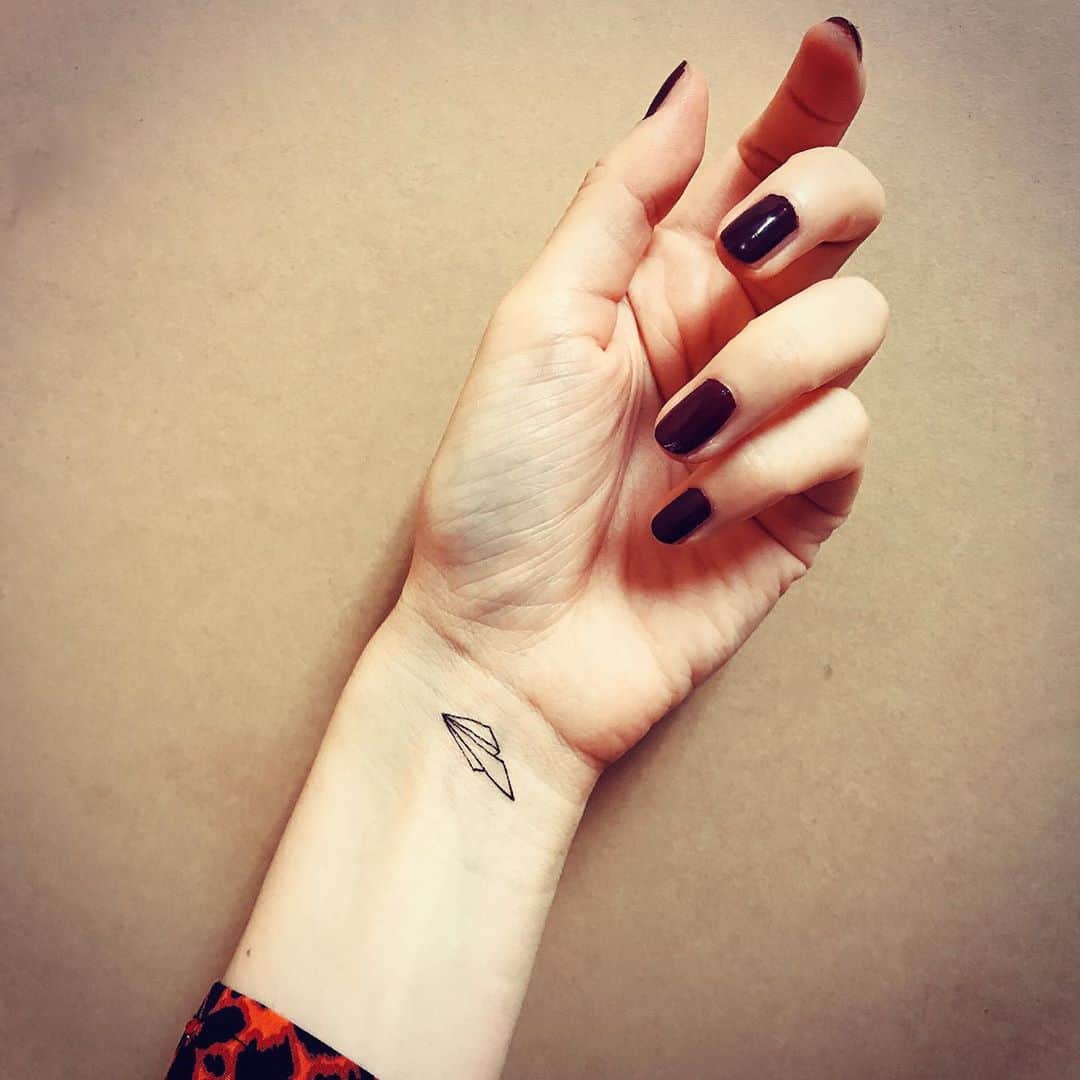 ながしまみのりさんのインスタグラム写真 - (ながしまみのりInstagram)「Tattoo stickers made by tomitamary.﻿ I love to put it on my fingers♡﻿ ﻿ お友達のイラストレーター冨田マリーちゃん（ @tomitamary_ ）のタトゥーシール。﻿ さり気なくて素敵♡指につけるのお気に入り♡YES﻿ ﻿ https://suhada.official.ec/items/32521770」9月4日 22時39分 - minori.nagashima