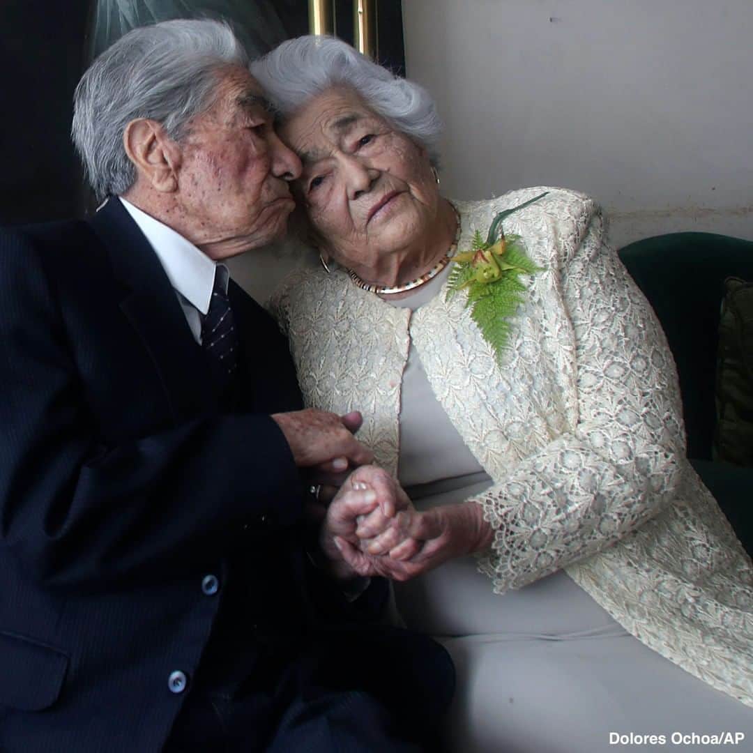 ABC Newsさんのインスタグラム写真 - (ABC NewsInstagram)「Retired teachers Julio Mora Tapia, 110, and Waldramina Quinteros, 104, of Quito, Ecuador, are recognized by the Guinness World Records as the oldest married couple in the world. They have been married for 79 years. #love #marriage #guinnessworldrecord #guinnessbookofworldrecords #goals」9月4日 22時56分 - abcnews