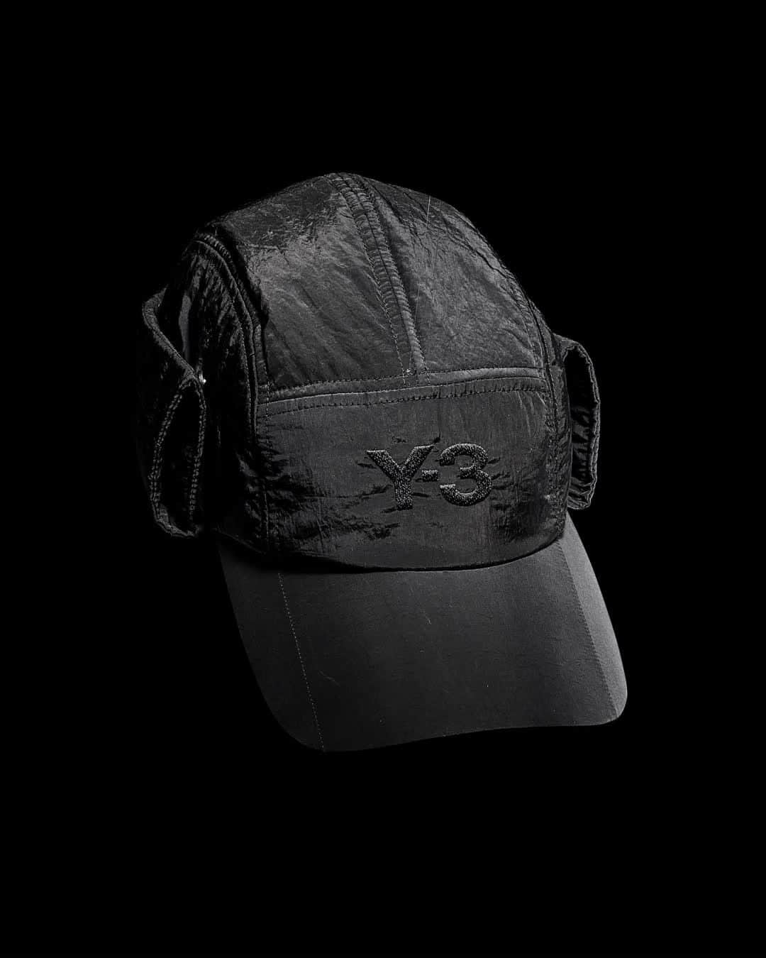 ワイスリーのインスタグラム：「Y-3 Neckflap Cap. Y-3 Fall/Winter 2020 Collection. --- #adidas #Y3 #YohjiYamamoto Discover the collection at adidas.com/y-3」