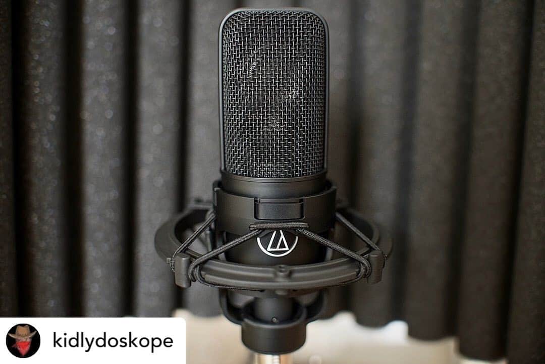 Audio-Technica USAさんのインスタグラム写真 - (Audio-Technica USAInstagram)「#FanPhotoFriday: Record your greatest hits with our AT4040 microphone like @Kidlydoskope! Learn more in the link in our bio.⁠ .⁠ .⁠ .⁠ #AudioTechnica #AT4040 #Microphone #Mic #AudioGear #StudioGear #Recording #MusicGear」9月4日 23時25分 - audiotechnicausa