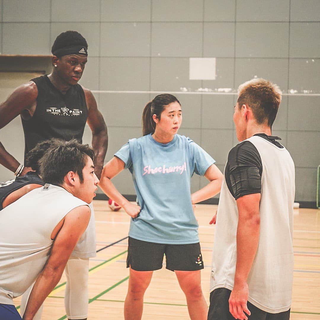 山田愛さんのインスタグラム写真 - (山田愛Instagram)「🌞🧡🏝🤙🏽  @shoehurry 👟 Pro workout,Pick up game🌴🏀 ・ #basketball #workout #baller #3x3 #lifeisajourney #lifeisanadventure #tokyo #バスケットボール #⛹️‍♀️ #hawaii #art #surf #palmtrees @onlinebasketball_」9月4日 14時47分 - aiyamada_