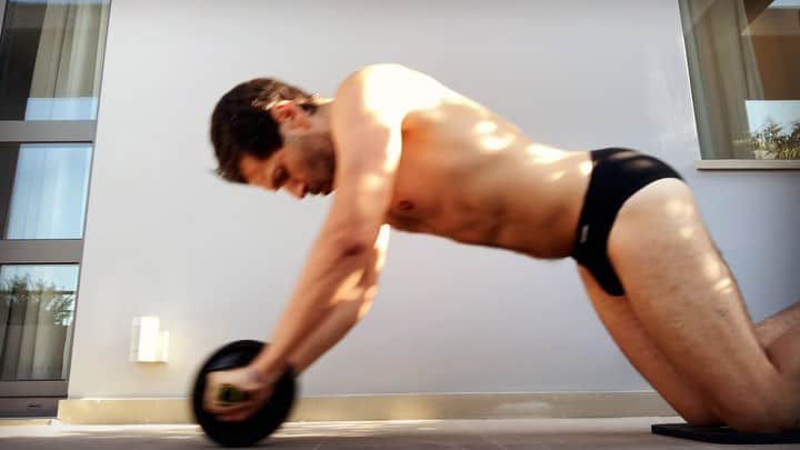 アレクシマビーユのインスタグラム：「Summer End in Athens / AB Wheel morning routine /ready for ✈️ to paris @alexismabille #abwheel #summerend #athens #morningroutine #abs #health #roulette #bathsuit @charliebymz #sweat #sport #training #workout #alexismabille #comingback @domyos_official」