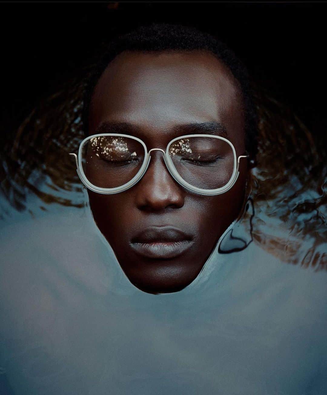 リリー・コールのインスタグラム：「Mood.」